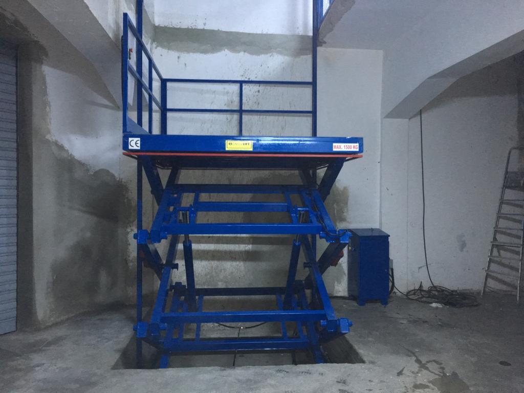 Makaslı Yük Platformları ile Yükleme ve Boşaltma Süreçlerini Nasıl Optimize Edersiniz kapak görseli